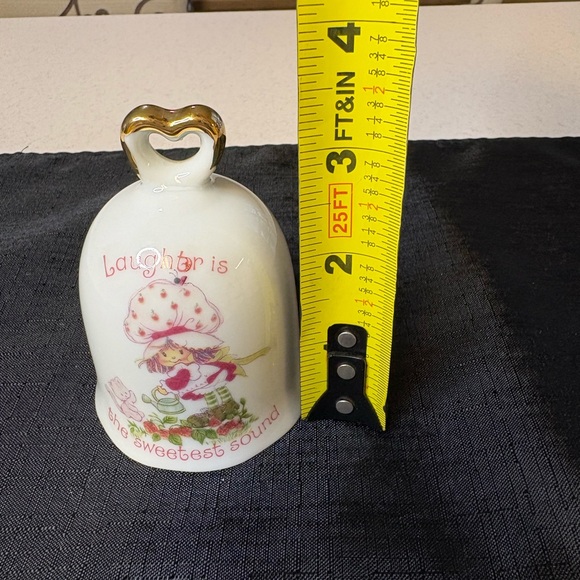 Vintage Strawberry Shortcake Porcelain Bell - Picture 4 of 4